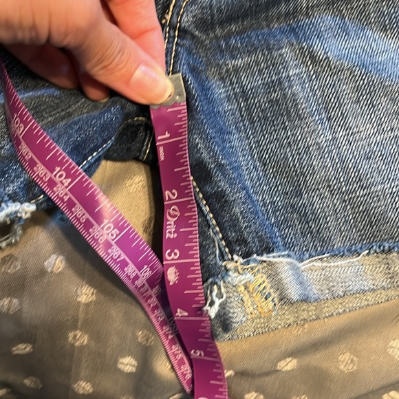 Abercrombie & Fitch shorty shorts - Picture 5 of 5